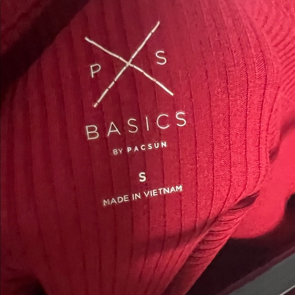 Mixed brands 2 are American Eagle Outfitters Top - Picture 11 of 14